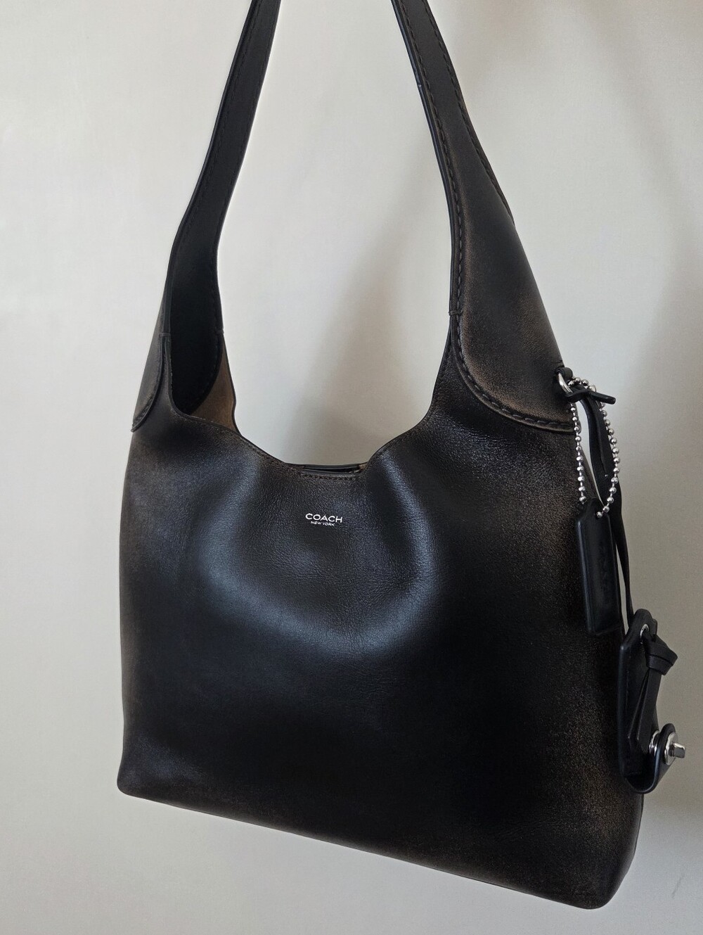 Coach Brooklyn Hobo Bag 28 In Loved Leather - Picture 2 of 15